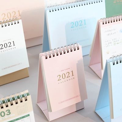 2022 Cardboard Desk Calendar صغير شهري طباعة ملونة لسطح المكتب